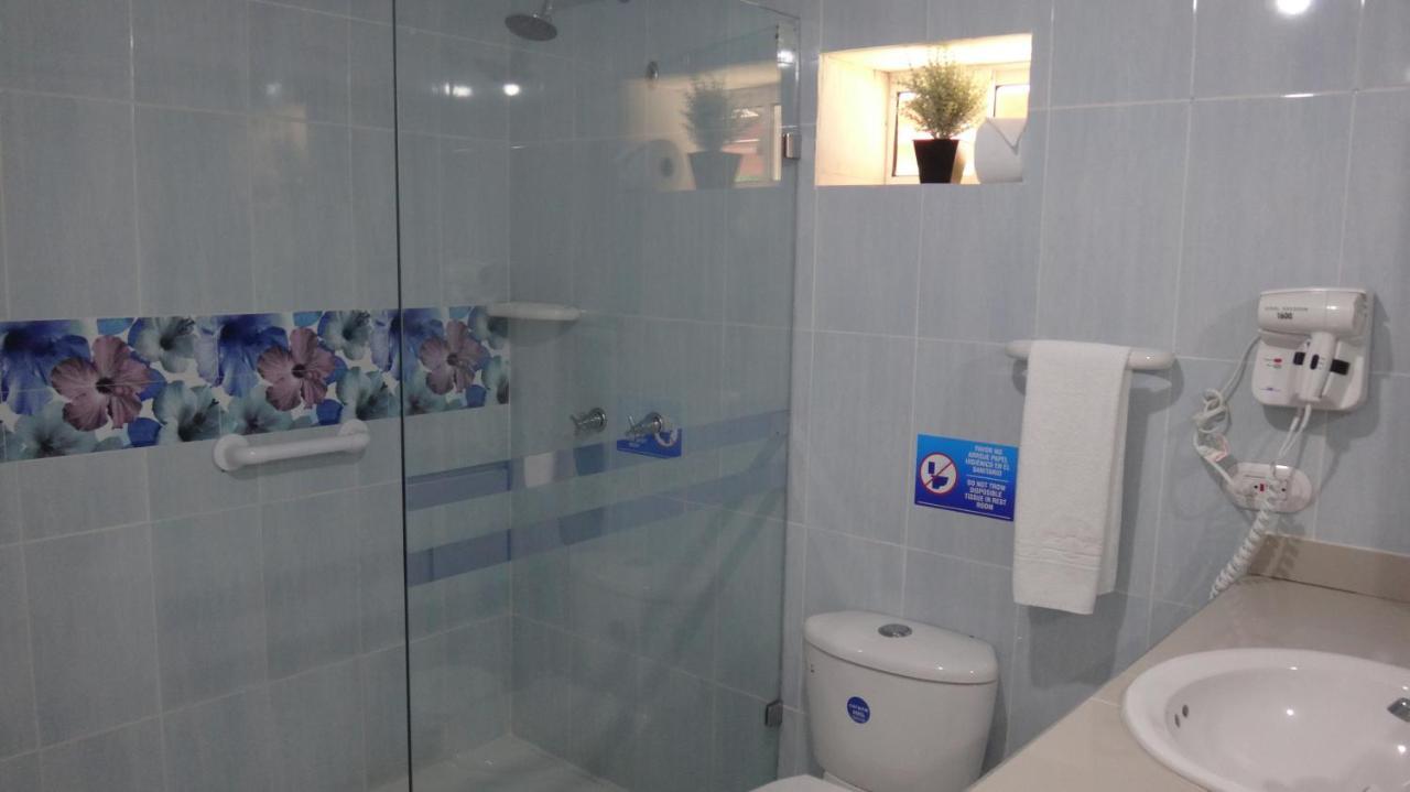 Hotel Posada Del Mar Fresh Water Bay ภายนอก รูปภาพ