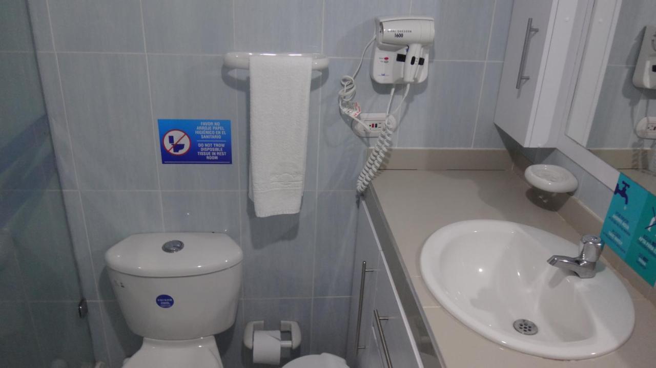 Hotel Posada Del Mar Fresh Water Bay ภายนอก รูปภาพ