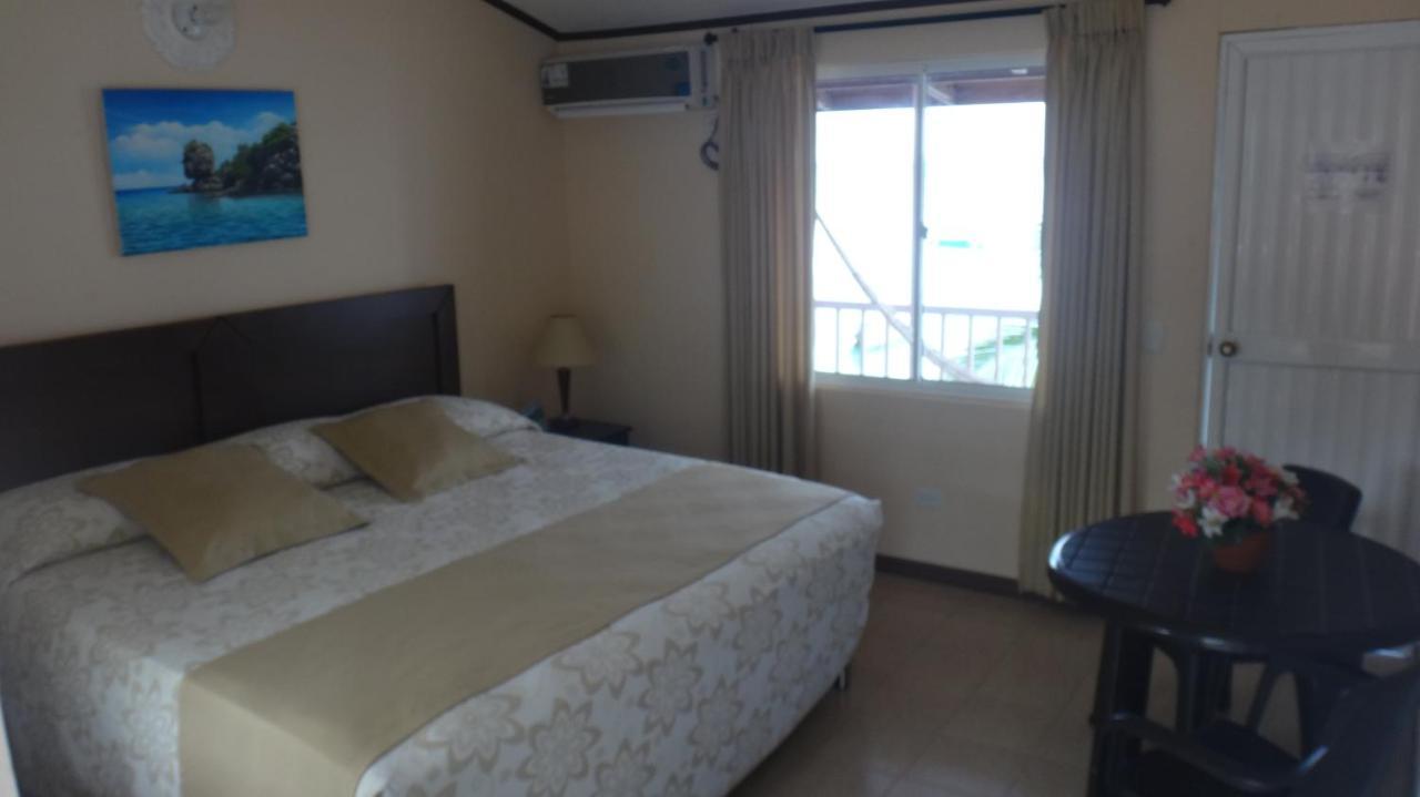 Hotel Posada Del Mar Fresh Water Bay ภายนอก รูปภาพ