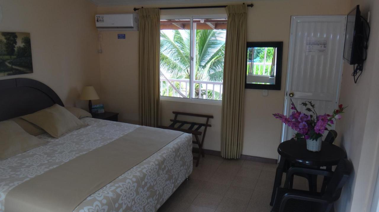 Hotel Posada Del Mar Fresh Water Bay ภายนอก รูปภาพ