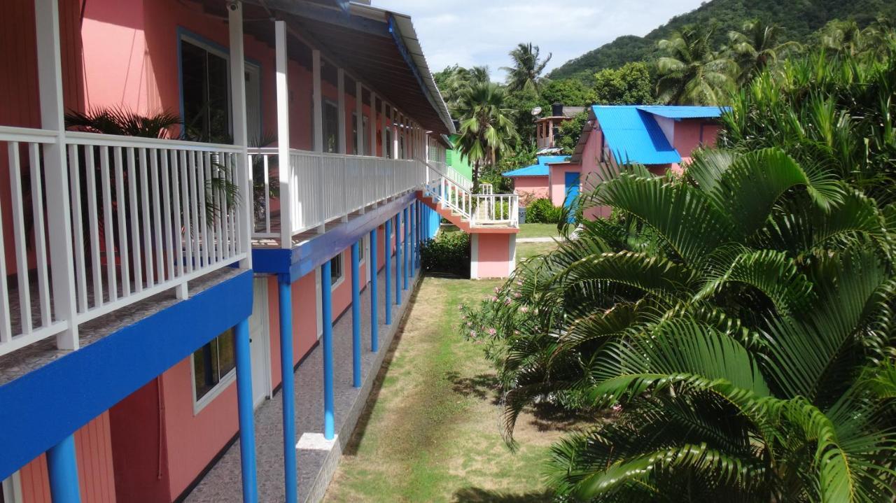 Hotel Posada Del Mar Fresh Water Bay ภายนอก รูปภาพ